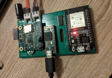 pcb_layout.jpg pcb_layout.jpg