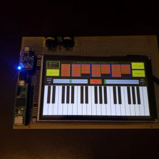 RA8875_TeensyMIDIPolySynth_built_in_keyboard.jpg