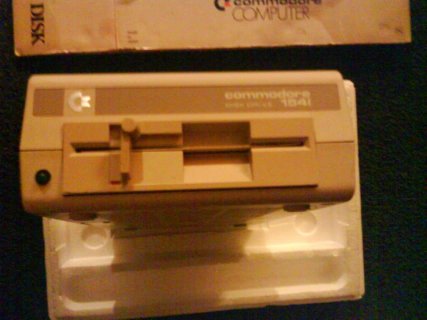 C64 DISK DRIVE 1541.JPG